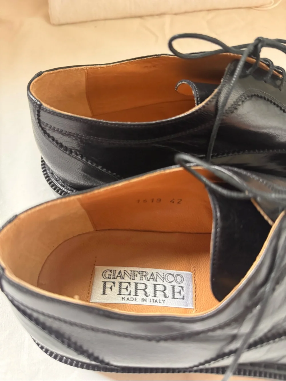 Gianfranco Ferre Men’s classic lace-up oxford shoe black